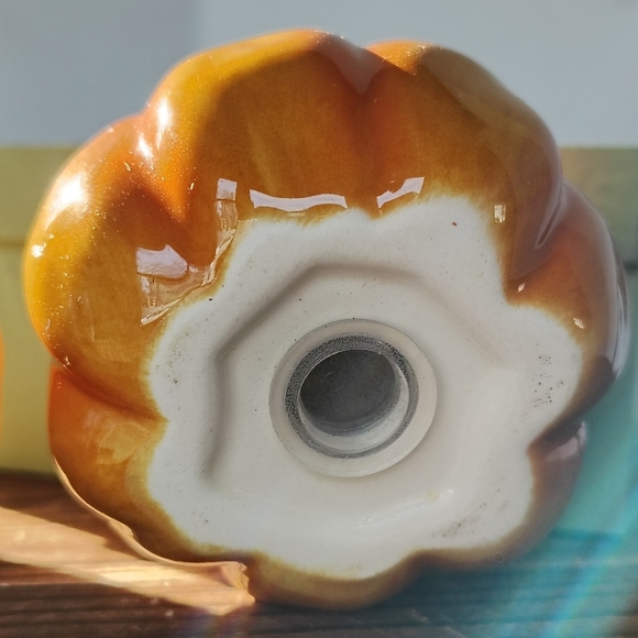 Russ Ceramic Pumpkin Salt and Pepper Shakers Fall Thanksgiving Kitchen Accents - Picture 9 of 16